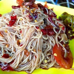 ตำขนมจีน