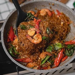 วุ้นเส้นผัดกะเพรา