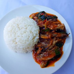 ข้าวกะเพราปลากกระป๋อง