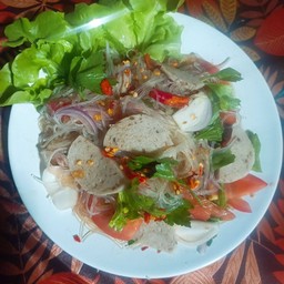 ยำวุ้นเส้นหมูยอหมูสับเจ Vegan