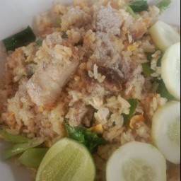 ข้าวผัดไก่