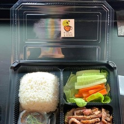 หมูกระเทียมแจ่วบอง