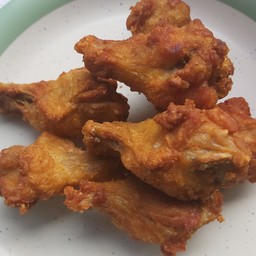ปีกไก่บนทอด 1 ชิ้น
