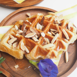 คาราเมลอัลมอนต์ คราฟเฟิล