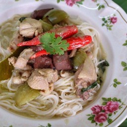 ขนมจีนแกงเขียวหวานไก่