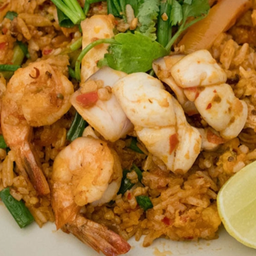 ข้าวผัดต้มยำกุ้ง+หมึกสด แซบจี๊ด