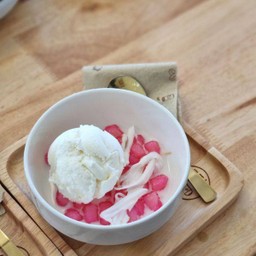 ไอติมทับทิมกรอบมะพร้าวอ่อน