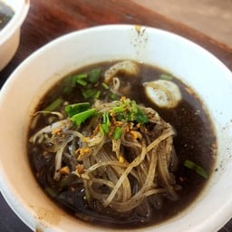 ก๋วยเตี๋ยวเรืออยุธยา นายใหญ่รถซิ่ง ตลาดดิวัน รัชดา