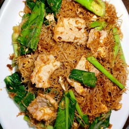 ผัดซีอิ๊วเส้นหมี่หมู
