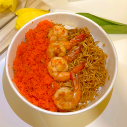 ผัดมาม่ากุ้งไข่กุ้งจุก