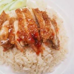 ข้าวมันสะโพกไก่กรอบ