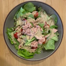 สลัดทูน่า