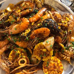 ร้านบังต่อกุ้งถังตาหวาน (ตลาดสวัสดี ชลบุรี)