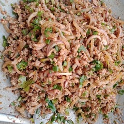 ข้าวแกงเจ๊พร ไก่ทอดนายสันต์