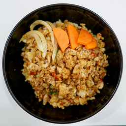 ข้าวญี่ปุ่นผัดซอสกระเพราหมูสับ