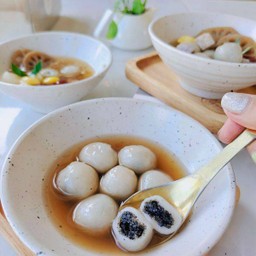 บัวลอยงาดำน้ำขิง