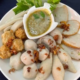 ลูกชิ้นปลาลวกจิ้ม