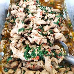 เป้าไก่ทอดและอาหาร