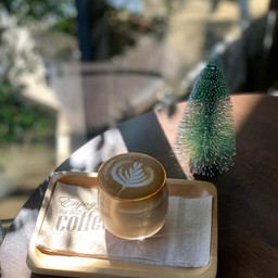 ฟิคโกโล่ ลาเต้ร้อน