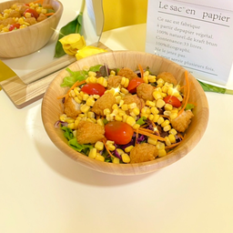 สลัดไก่กรอบ