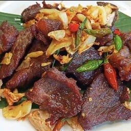 ข้าวเนื้อติดมัน พริกกระเทียมจุกๆ