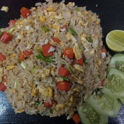 ข้าวผัดไข่(ข้าวผัดใส่ไข่ 2 ฟองไม่ใส่เนื้อสัตว์เลย)