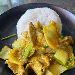 หมูผัดผงกะหรี่