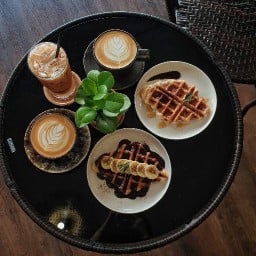 Pause Café - กาแฟสด โกโก้ ชา ขนมปังและของทานเล่น ศรีนครินทร์