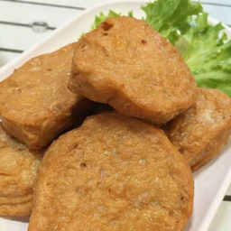 หมูยอทอดน้ำจิ้มแจ่วเป็นกับข้าว