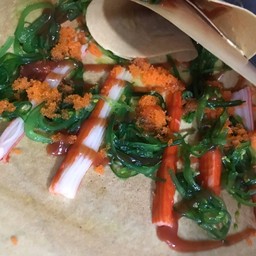 เครปร้อนปูอัดยำสาหร่ายไข่กุ้ง