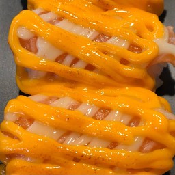 แซลม่อนซอสชีสเบิร์นไฟ