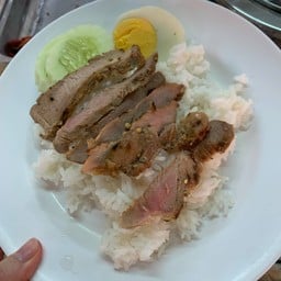 ร้านข้าวหมูแดง หมูไม่อ้วน โรงอาหารสถาบันเทคโนโลยีนานาชาติสิรินธร