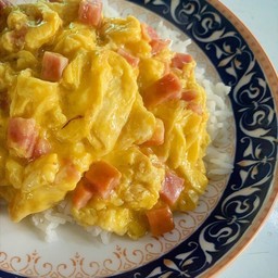 ไข้ข้นแฮม-ราดข้าว