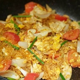 ผัดวุ้นเส้นใส่ไข่