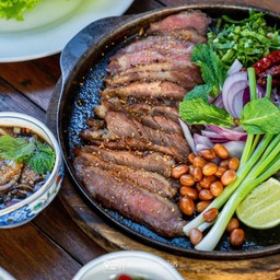 คอหมูย่าง