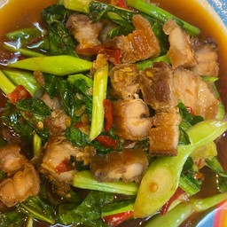 ข้าวคะน้าหมูกรอบ/คะน้าหมูสามชั้นสไลด์