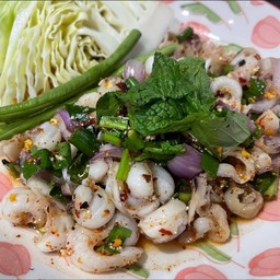 ลาบปีกปลาหมึก/ข้าวหมูทอด