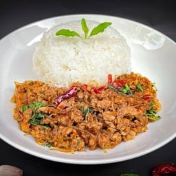 กะเพราหมูสับวุ้นเส้น ราดข้าว