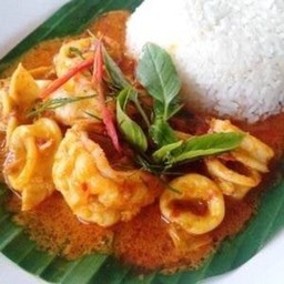 ผัดฉู่ฉี่ (ราดข้าว)