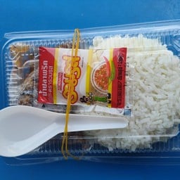 ข้าวกะเพราไก่ ชะอำตลาดเช้าห้วยทรายใต้