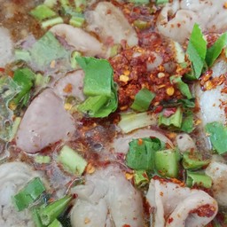 ต้มแซ่บเครื่องในหมู