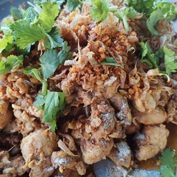 ไก่กระเทียม