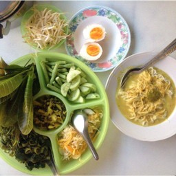 ขนมจีนน้ำยา