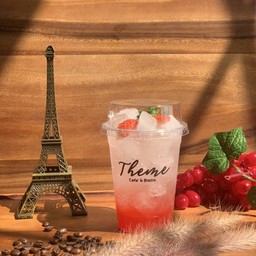 สตอเบอรี่ โซดา