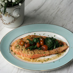 Parmesan crusted salmon แซลม่อนพามาซานเกล็ดขนมปัง