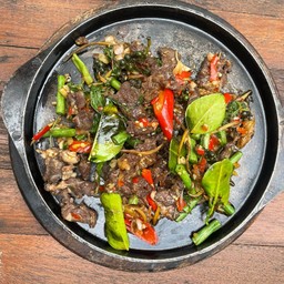 ผัดขี้เมาเนื้อริบอาย