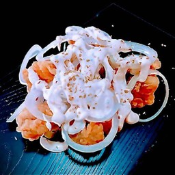 ไก่ทอดราดซอสหัวหอมซาวครีม (คละไซส์)