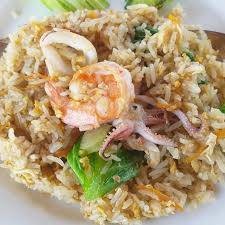 ข้าวผัดรวมมิตร