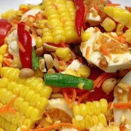 ตำข้าวโพดไข่เค็ม