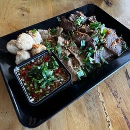 ลวกจิ้มหมู